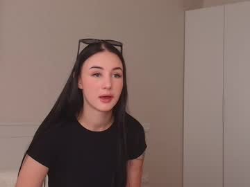 caressyourself's sex show image