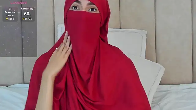 Изображение секс-шоу модели _Zahiira_ Изображение секс-шоу модели _Zahiira_