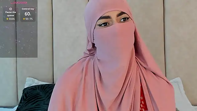 Изображение секс-шоу модели _Zahiira_ Изображение секс-шоу модели _Zahiira_