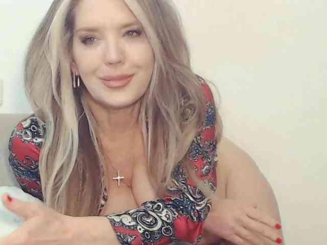 Изображение секс-шоу модели Drakulaura1