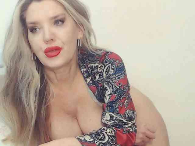 Изображение секс-шоу модели Drakulaura1