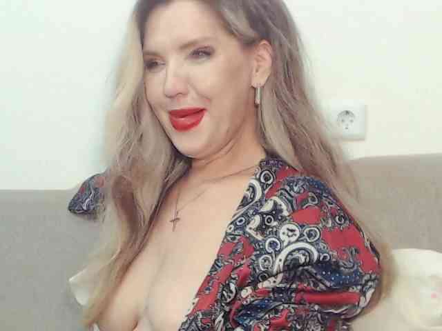 Drakulaura1's sex show image Drakulaura1's sex show image