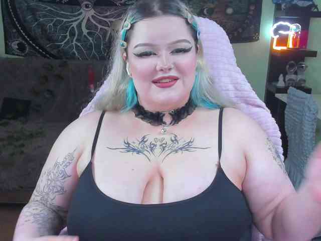 -CandyM1lky-'s sex show image -CandyM1lky-'s sex show image