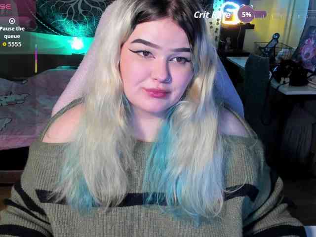 -CandyM1lky-'s sex show image