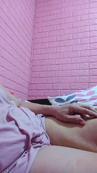 tastegranny's sex show image