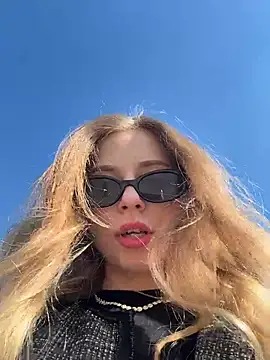 BabyAnais's sex show image