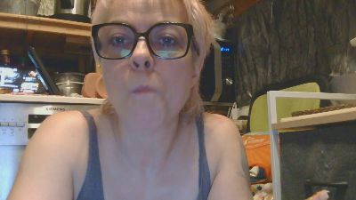 HotFragolaX's sex show image