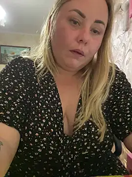 Изображение секс-шоу модели Mommy-girl-Lola