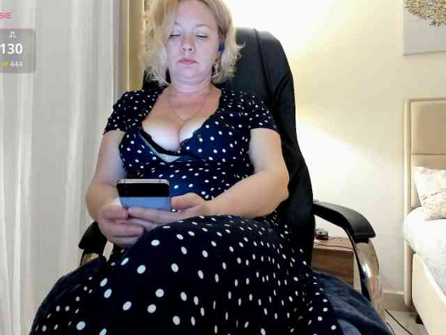 Anna1W's sex show image