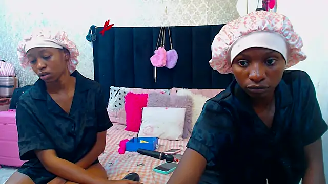 Изображение секс-шоу модели LonelyQueenxx25 Изображение секс-шоу модели LonelyQueenxx25