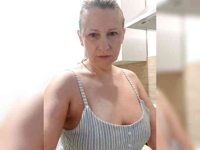 Sexshow-Bild von lovesupergerl Sexshow-Bild von lovesupergerl