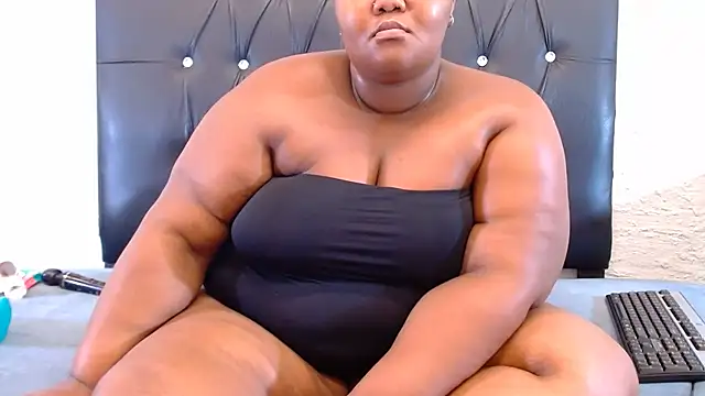 Изображение секс-шоу модели LadyBear2002 Изображение секс-шоу модели LadyBear2002