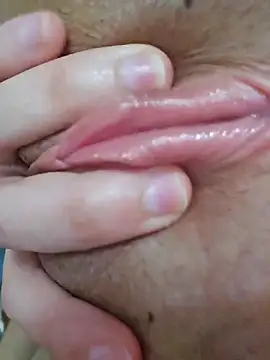 Sexshow-Bild von Virgin_Pussy_SquirtX