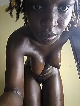 Juicylittle_slute's sex show image