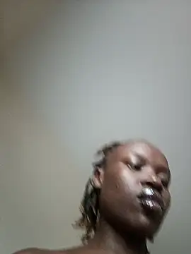 Sexshow-Bild von Juicylittle_slute