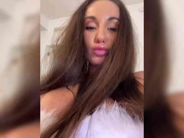 Изображение секс-шоу модели Vishenka7777 Изображение секс-шоу модели Vishenka7777