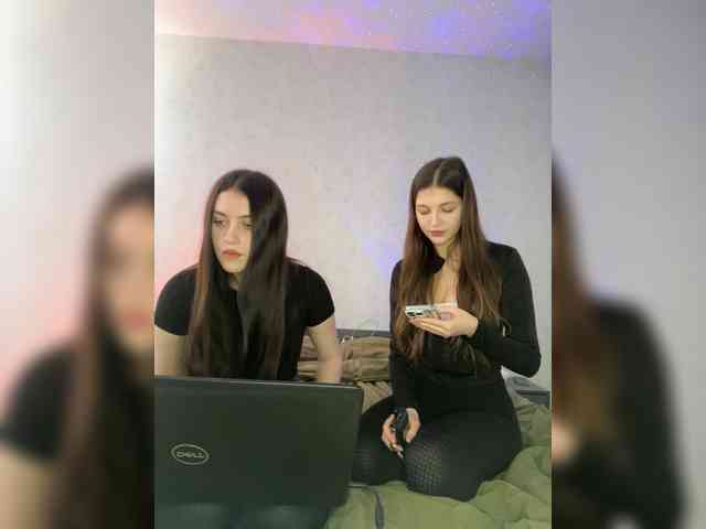 TwinXXL's sex show image