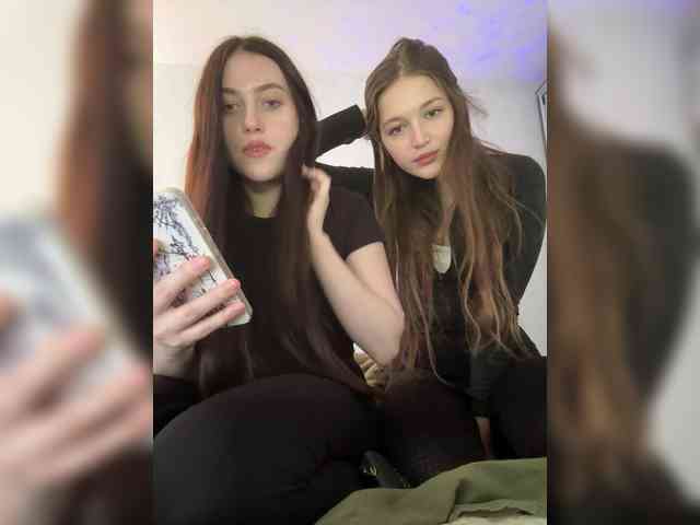 TwinXXL's sex show image