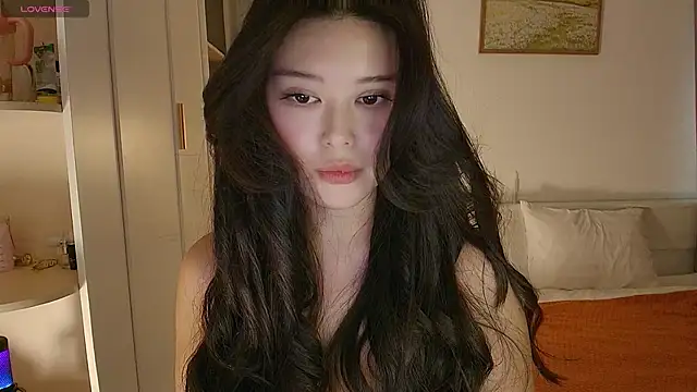 linbaelin's sex show image