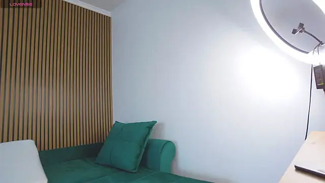 SofiaHanson's sex show image