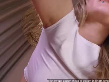 ommnia's sex show image