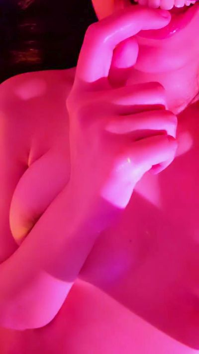 Sexshow-Bild von Aloneathome22 Sexshow-Bild von Aloneathome22