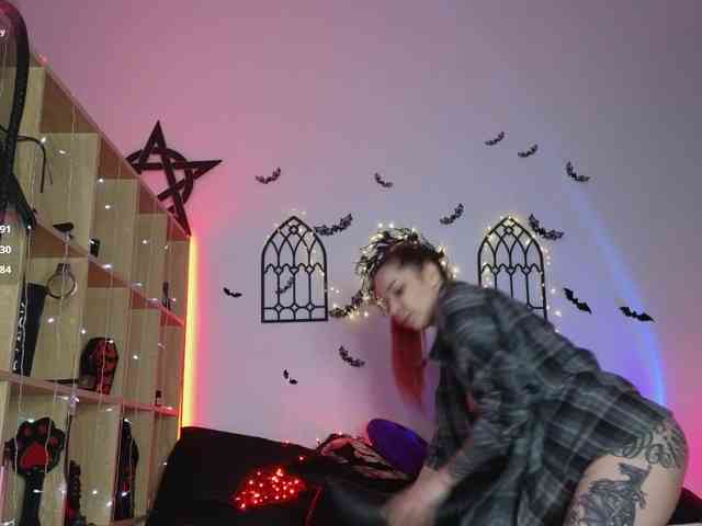 Devilsbride's sex show image