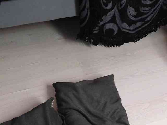 Devilsbride's sex show image