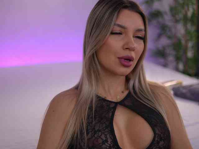 Изображение секс-шоу модели ArtTeasee