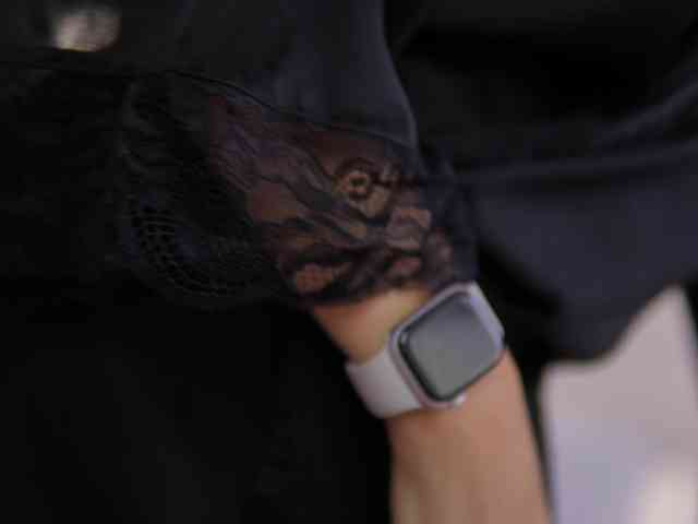 ArtTeasee's sex show image