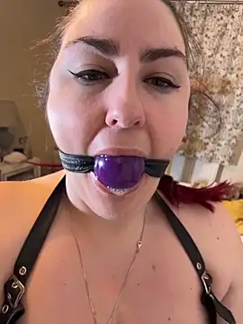 Lacey-BBW's sex show image