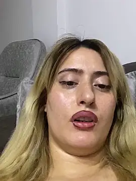 Изображение секс-шоу модели __SARISEXSY__