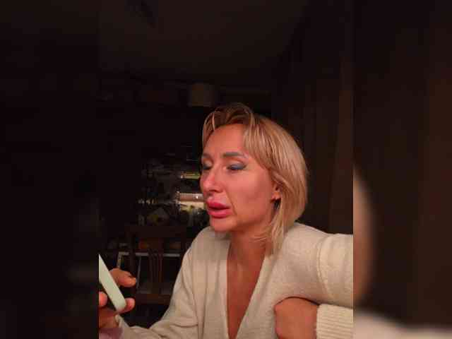 Изображение секс-шоу модели Valeriah