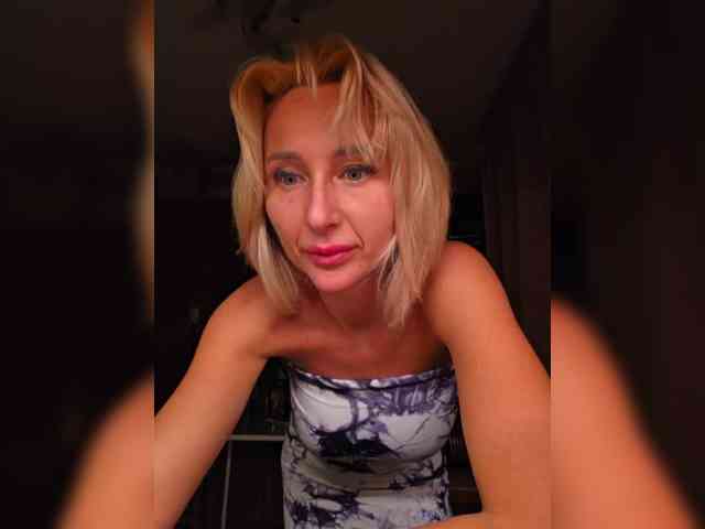 Изображение секс-шоу модели Valeriah Изображение секс-шоу модели Valeriah