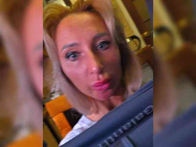 Изображение секс-шоу модели Valeriah