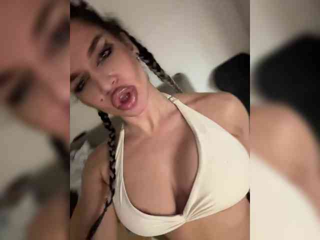 NotBellucci's sex show image