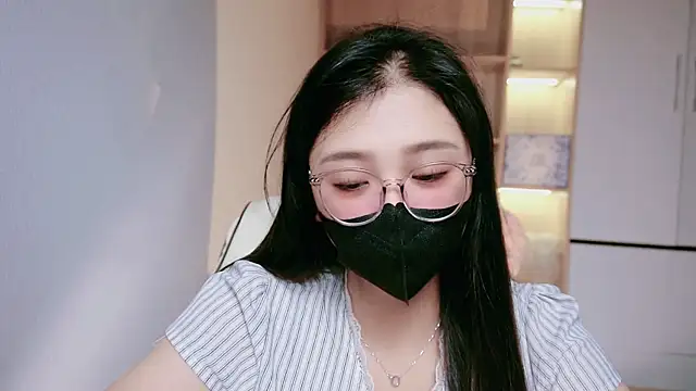 Chan_Chann's sex show image