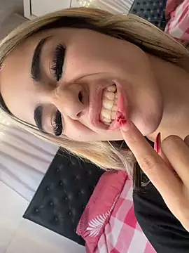 Nenitatierna1's sex show image
