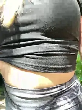 Bionda_Giulyy00's sex show image