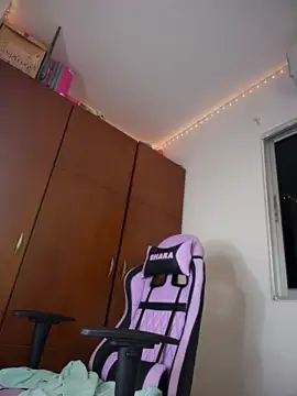 Изображение секс-шоу модели Shara_dreams