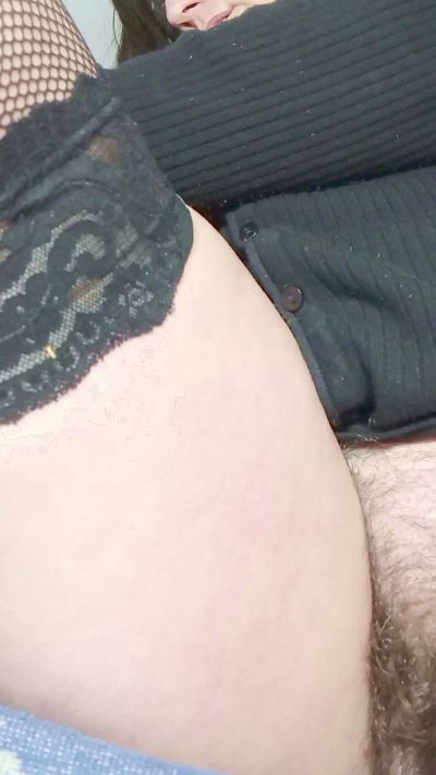 HAIRYPUSSYLIPS's sex show image