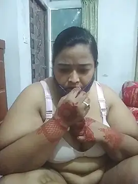 momo_loves's sex show image