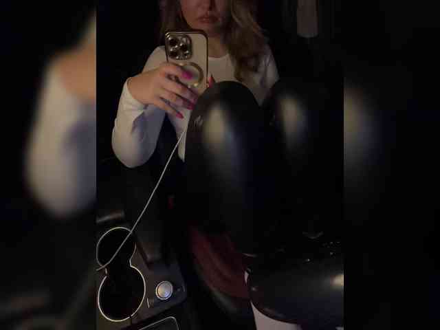 YuliyaLasker's sex show image