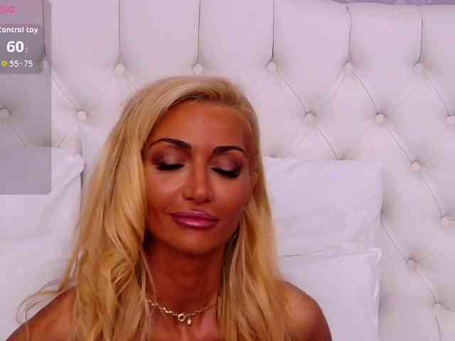 Sexshow-Bild von CelineHinton Sexshow-Bild von CelineHinton