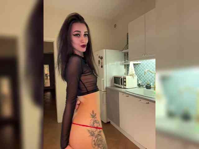 Изображение секс-шоу модели --SATIVA-- Изображение секс-шоу модели --SATIVA--
