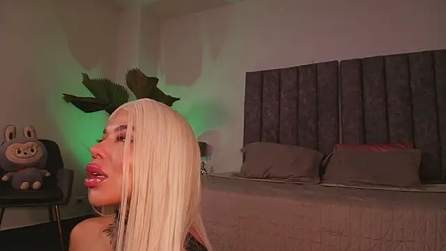 Изображение секс-шоу модели milaivanova