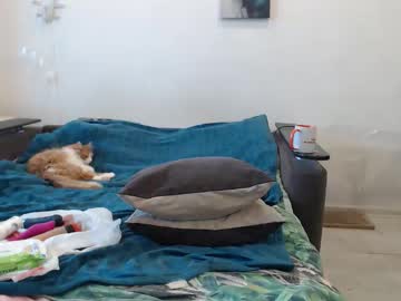 bigtwinsomg's sex show image