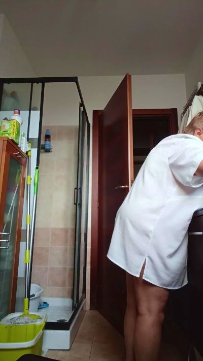 LindaL69's sex show image LindaL69's sex show image