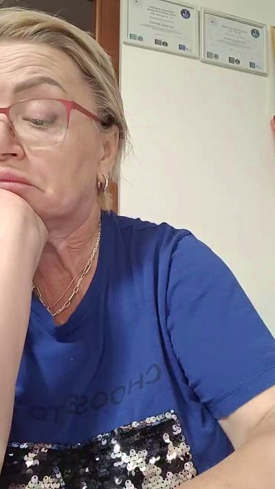 LindaL69's sex show image