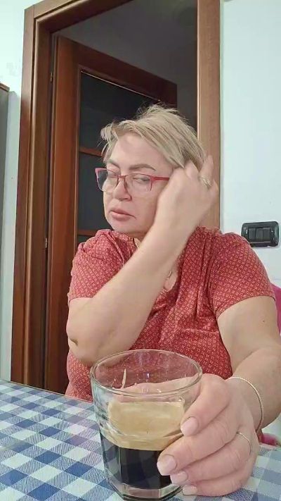 LindaL69's sex show image